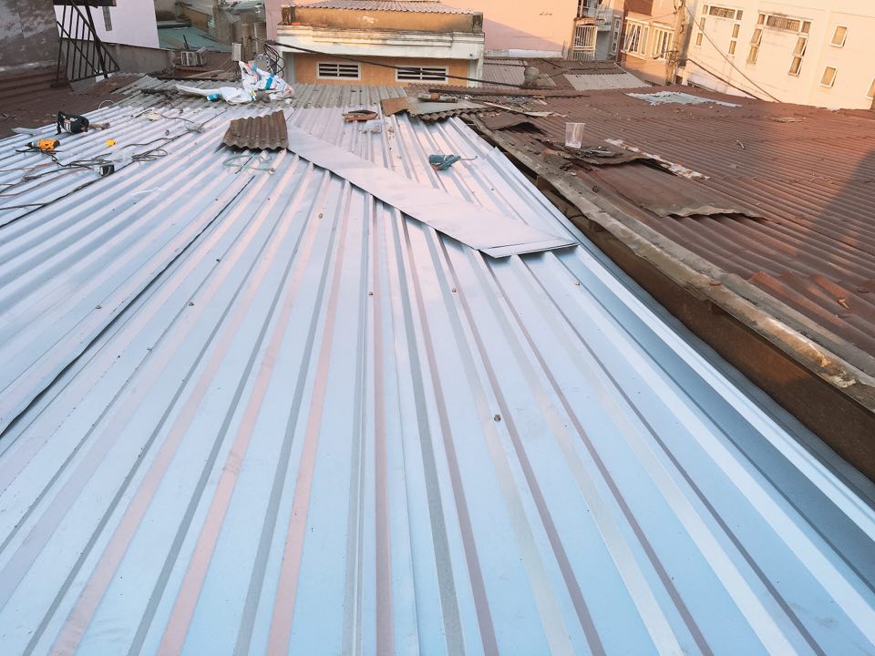 Nguyên nhân của việc thấm dột là gì?